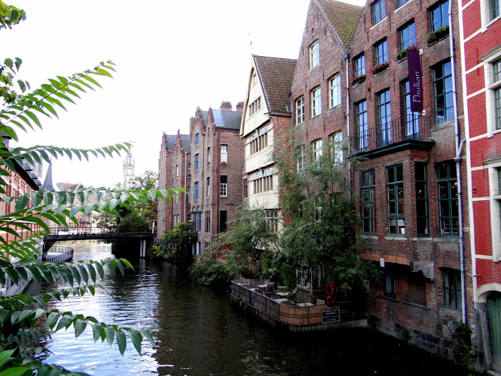 16 Gent - Case lungo i canali.JPG